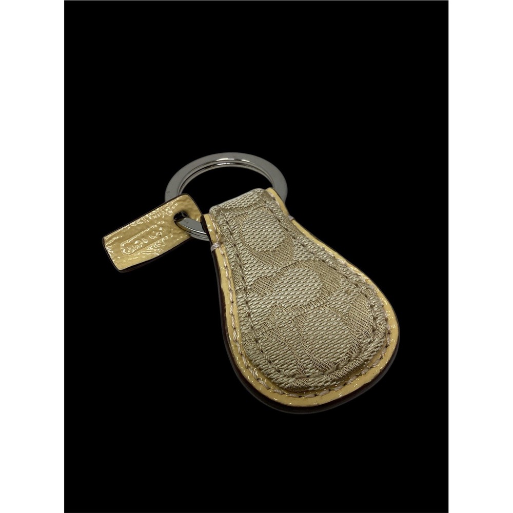 Coach Vintage Khaki Nude Jaquard Leather Signature C Tear Drop Key Fob Bag Y2K